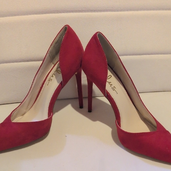 Lulu's Red Elegant Heels - Picture 5 of 5